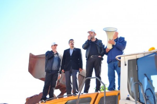 Portuarii nu renunţă la proteste. Burlacu: Mâine vom spune tot adevărul! Constanţa nu e Mazăre!